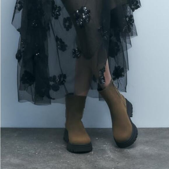 ZARA LOW HEELED LEATHER ANKLE BOOTS WITH BUCKLES - Picture 8 of 8